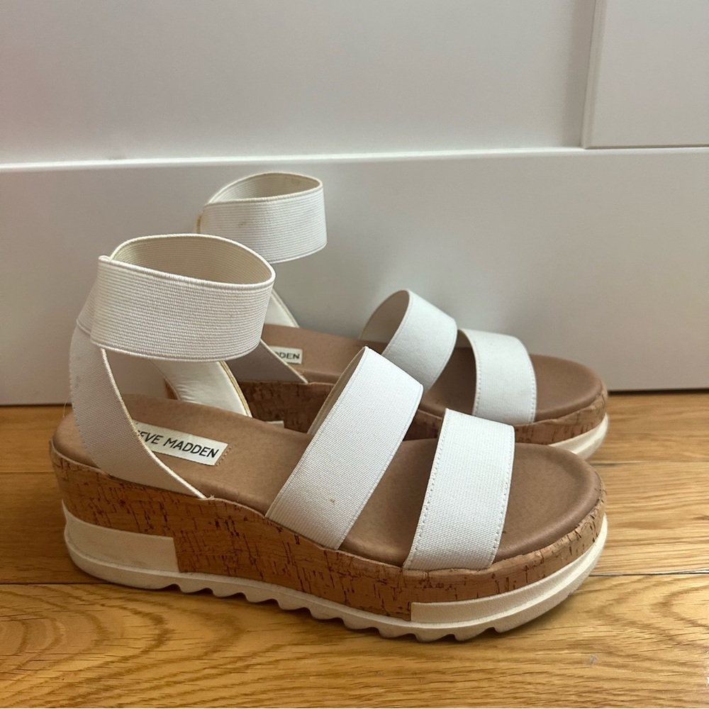 Steve Madden Bandi White Wedge Sandals